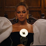Jay-Z dévoile le clip de «Family Feud» avec Beyoncé et Blue Ivy