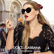 À la Fashion Week de Milan, la nièce de la princesse Diana a défilé pour la marque Dolce & Gabbana