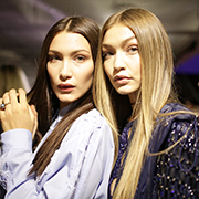 Visite de l'incroyable villa de Gigi et Bella Hadid à Coachella